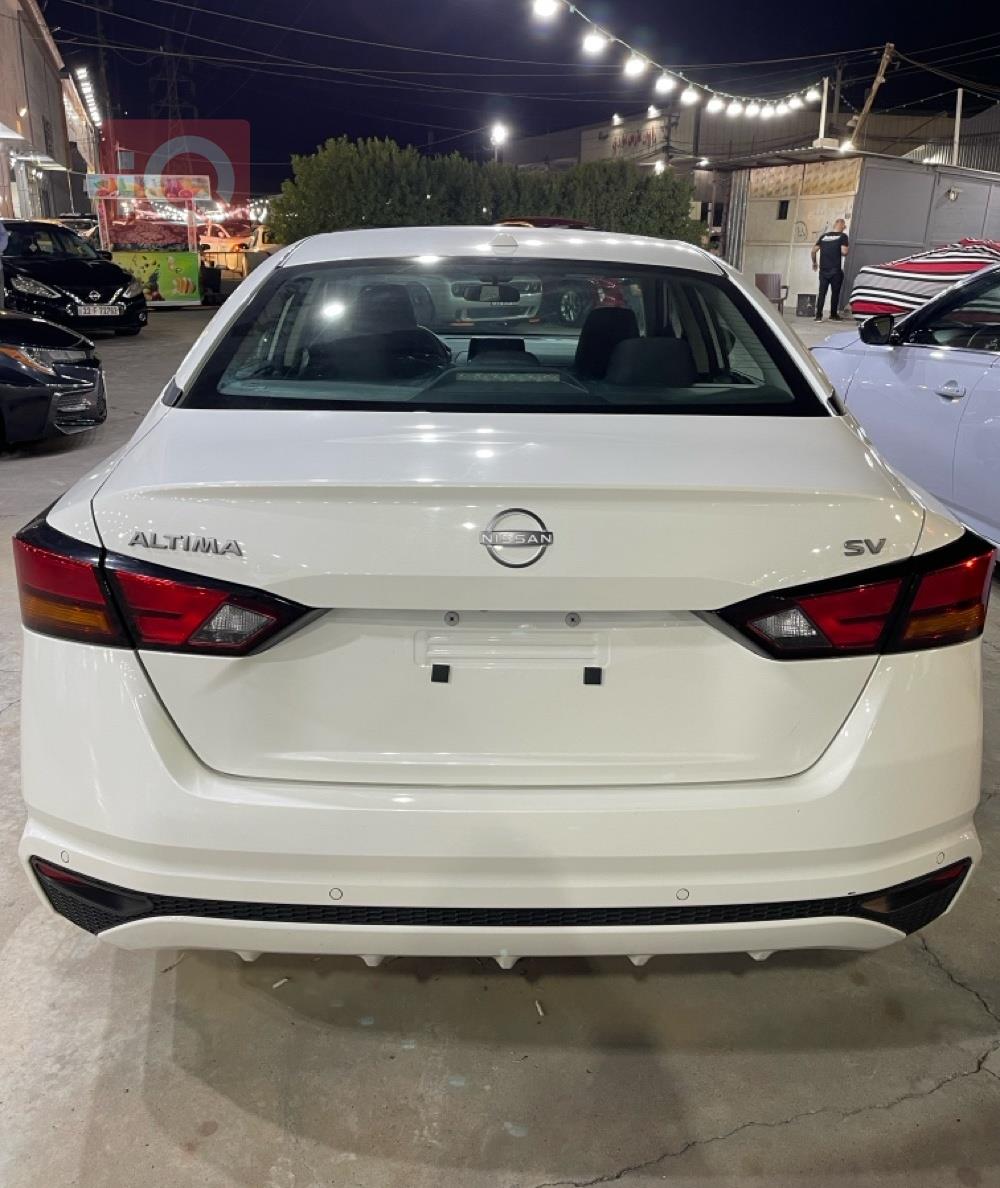 نیسان ئەلتیما